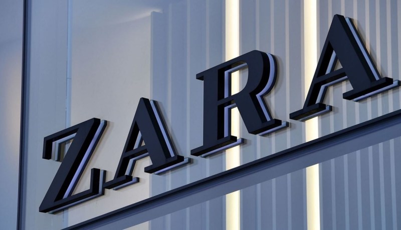 بالصور: علامة زارا ZARA للألبسة تروّج لمنتجاتها بأكفان وجثث فلسطينيين