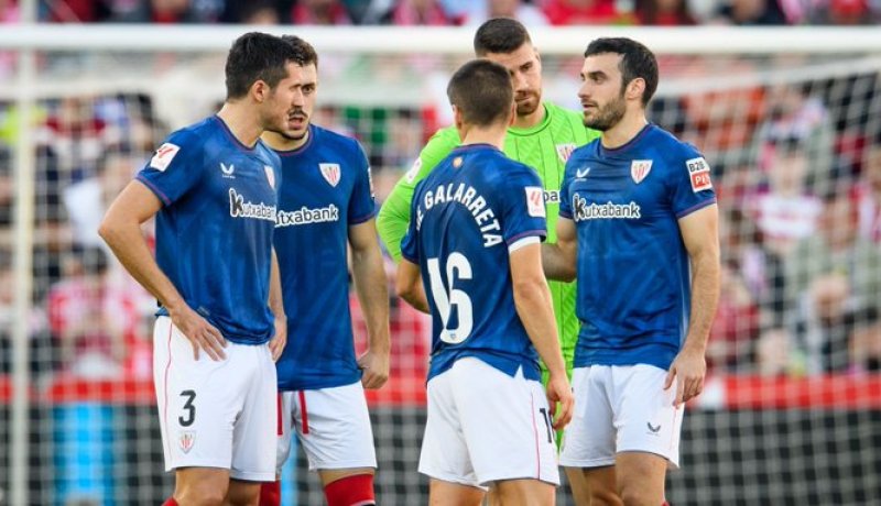 إيقاف مباراة أتلتيك بلباو وغرناطة بعد وفاة مشجع في المدرجات