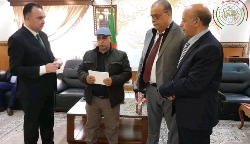 الرئيس المدير العام لـ”موبيليس” ورئيس شبيبة القبائل يزوران فريق مولودية البيض