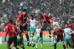 بالصور.. داربي إتحاد العاصمة ومولودية الجزائر ينتهي بالتعادل السلبي