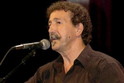 بعد غياب.. لونيس آيت منقلات يعلن إطلاق ألبوم جديد