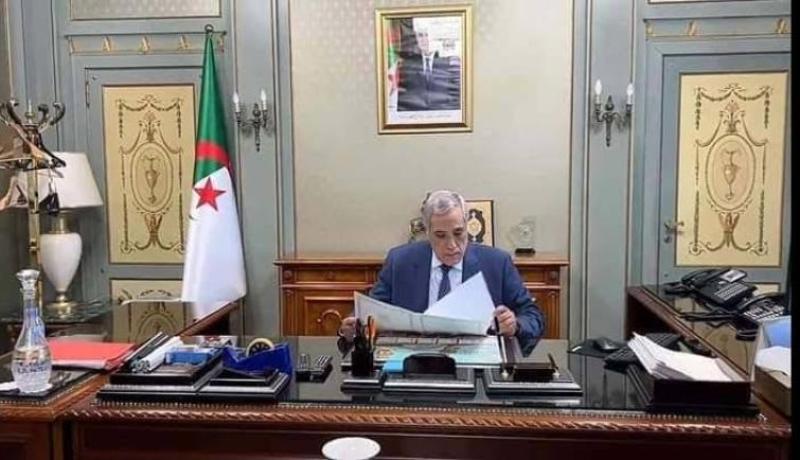 الوزير الأول ينهي زيارته إلى تندوف