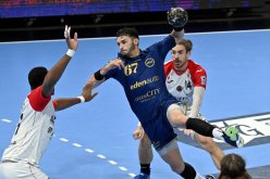 أيوب عبدي لاعب الشهر في الدوري الفرنسي لكرة اليد