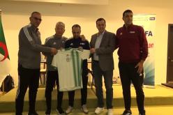 الفاف تكرم الحكم الجزائري محمد ملاح