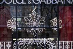 دولتشي آند غابانا وبياليتي يكشفان النقاب عن ماكينة صنع القهوة المطلية بالذهب!