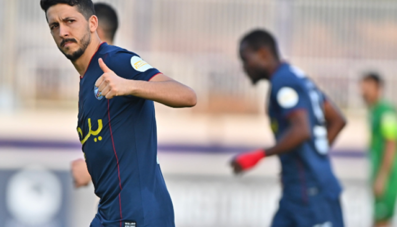 بن سايح ينال الاعتراف في دوري “يلو” السعودي