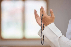 لا تنسوا الدعاء فهو عبادة يحبها الله