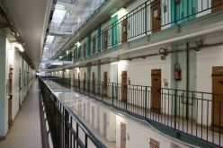 فرنسا: جزائري يختار العودة إلى السجن بدل العيش مع عمه!