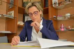 “مير” فرنسية تتاجر بالمخدرات