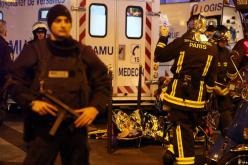 هجوم مسلح أمام برج إيفل في فرنسا