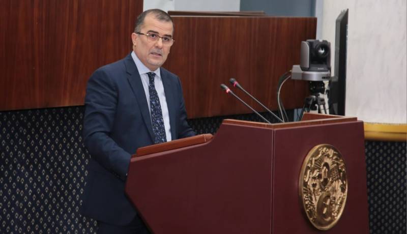 إستدعاء ذوي الإعاقة الدائمة للفحص .. حوادث العمل ومنح العجز .. الوزير يكشف
