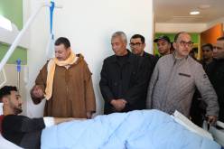 بالصور.. واليا وهران وتموشنت يتفقدان ضحايا حادث انقلاب حافلة الأنصار