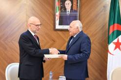 وزير الخارجية يتسلم أوراق إعتماد السفير الإيطالي الجديد