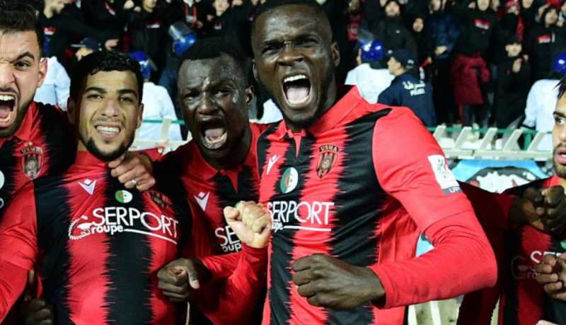 إدارة إتحاد الجزائر تؤكد دفاعها عن مصالح الفريق وتوجه نداء للأنصار