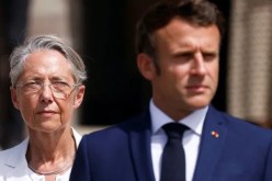 رئيسة وزراء فرنسا إليزابيث بورن تستقيل