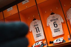 إدارة نادي ليل تطرح قميص بن طالب وأوناس للبيع في مزاد علني