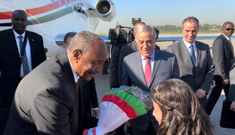 رئيس مجلس السيادة السوداني يحل بالجزائر