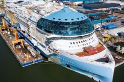 “أيقونة البحار”.. أكبر سفينة سياحية في العالم تنطلق في أول رحلة لها