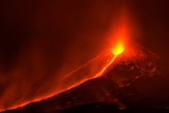 ثوران بركان ضخم في اليابان