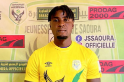 شبيبة الساورة تعلن فسخ عقد لاعبها النيجيري أغويتشي