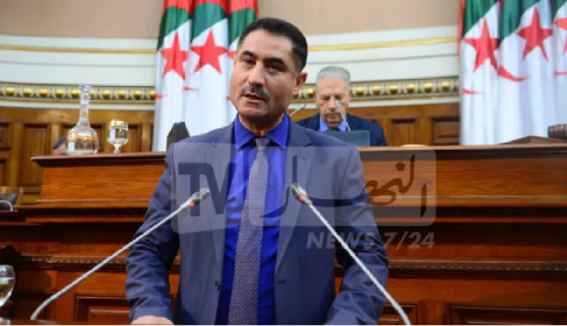 وزير الاتصال: القطاع بحاجة إلى أموال