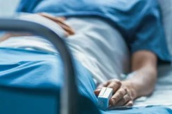 صادم.. شاب يتسبب في ثقب قصبته الهوائية بعد حبسه العطس