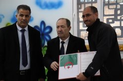 وزير التربية يمنح عتادا رياضيا لـ14 مؤسسة تربوية بتيبازة