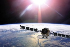 قمر صناعي يصطدم بسطح الأرض اليوم!