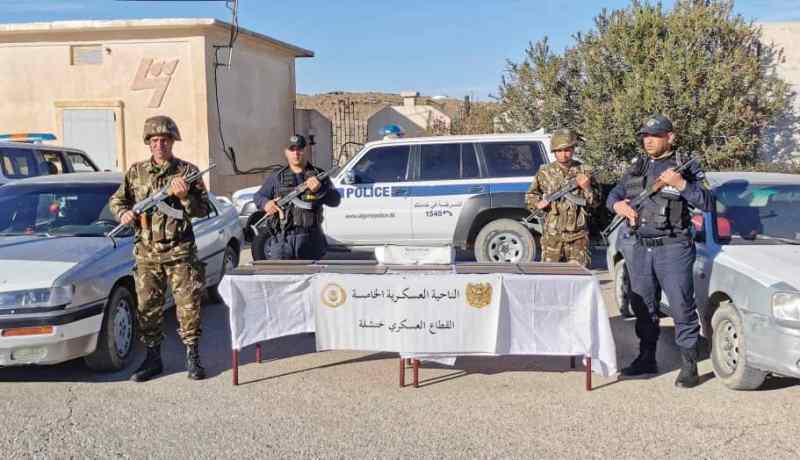 خنشلة: توقيف 7 أشخاص من بينهم فتاتين وحجز 15500 كبسولة لصناعة الذخيرة