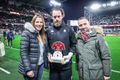 أوكيدجة يتسلم جائزة لاعب الشهر في ميتز