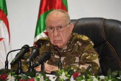 الفريق أول شنقريحة يتابع عملية إطلاق القمر الصناعي “ألسات 3a”