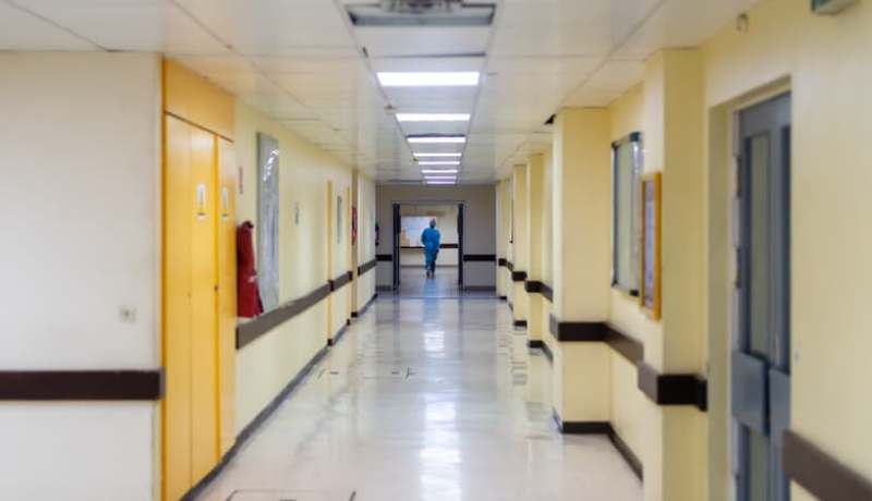 كانت مفقودة في المستشفى.. العثور على امرأة تبلغ 85 عامًا ميتة داخل حاوية