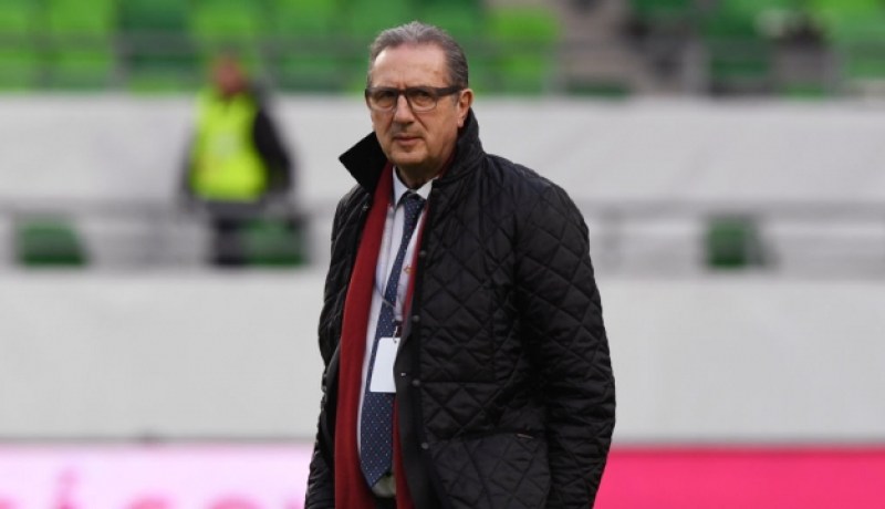 ليكنس: “الناخب الجديد يجب أن يكون يعرف عقلية اللاعب الجزائري”