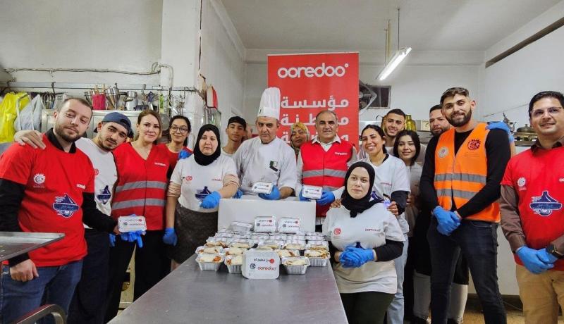 Ooredoo وناس الخير يوزعان وجبات ساخنة على الصائمين