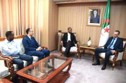 بالصور.. الوزير حماد يستقبل وفد الاتحاد الدولي لكرة القدم “الفيفا”