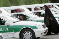 إيران: اعتقال شابتين بسبب الرقص في الأماكن العامة وبث الفيديو على مواقع التواصل