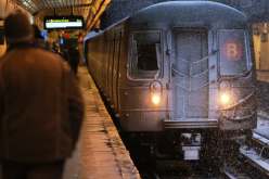 بالفيديو.. ذعر بين الركاب بعد إطلاق نار في مترو نيويورك