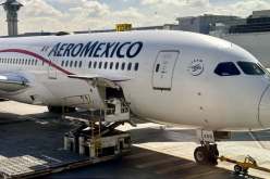 بالفيديو.. ولادة طفل خلال رحلة جوية وشركة الطيران تهديه 90 تذكرة مجانية