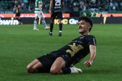 بالفيديو.. بلومي يسجل هدفا عالميا في مرمى سبورتينغ لشبونة