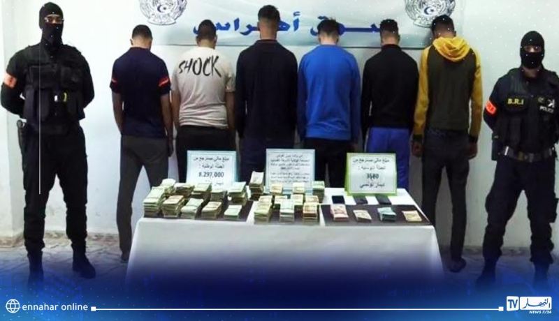 سوق اهراس.. توقيف 6 أشخاص واسترجاع اكثر من 8 مليون دينار جزائري