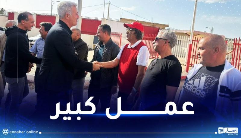 بالصور.. بيتكوفيتش يزور لاعبي جمعية الشلف