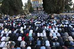 أكثر من 60 ألف مصلٍ يؤدون صلاة عيد الفطر في المسجد الأقصى