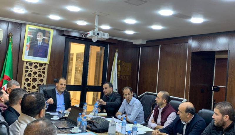 مدير وكالة “عدل” يترأس اجتماعا تقنيا وتقييميا.. ويسدي هذه التعليمات