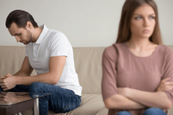 أولوية زوجتي بيت أهلها.. فماذا أفعل معها..؟