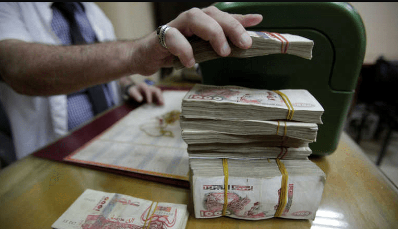 وزير المالية: البنوك ستخفض قريبا نسب الفائدة