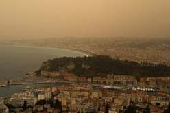 سحابة رملية من شمال إفريقيا تغطي فرنسا