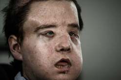 عن عمر يناهز 49 عامًا.. وفاة “الرجل ذو الوجوه الثلاثة” جيروم هامون