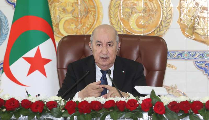رئيس الجمهورية يستقبل وزير خارجية سلطنة عمان