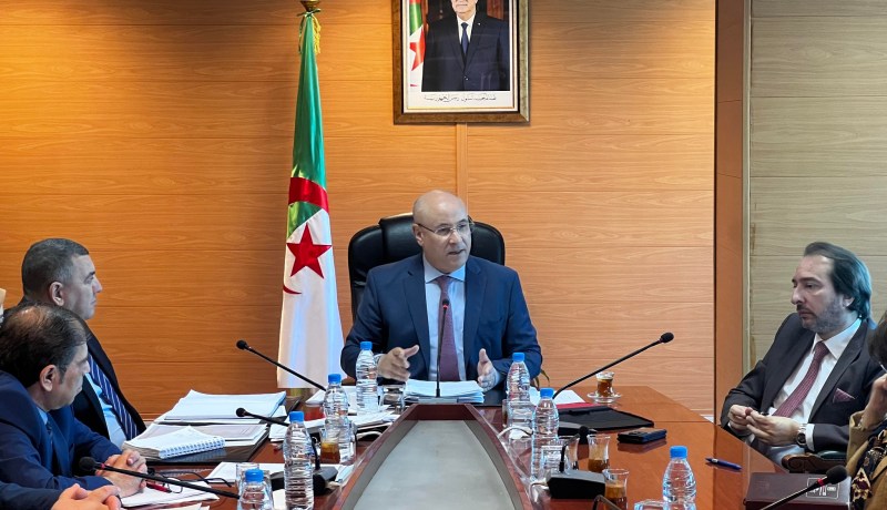 زيتوني: وضع مخطط لإنتاج الأجهزة الكهرومنزلية والأدوات المدرسية