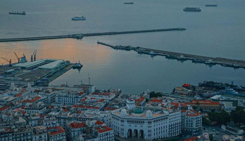 طقس متقلب غدا الجمعة على هذه المناطق